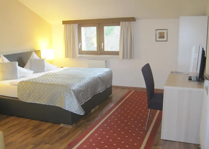 فندق آرت آند سبورت 3*